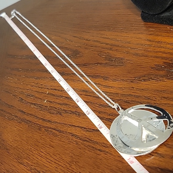 Robert Lee Morris RLM Silver Tone Peace Sign Necklace - Picture 5 of 7